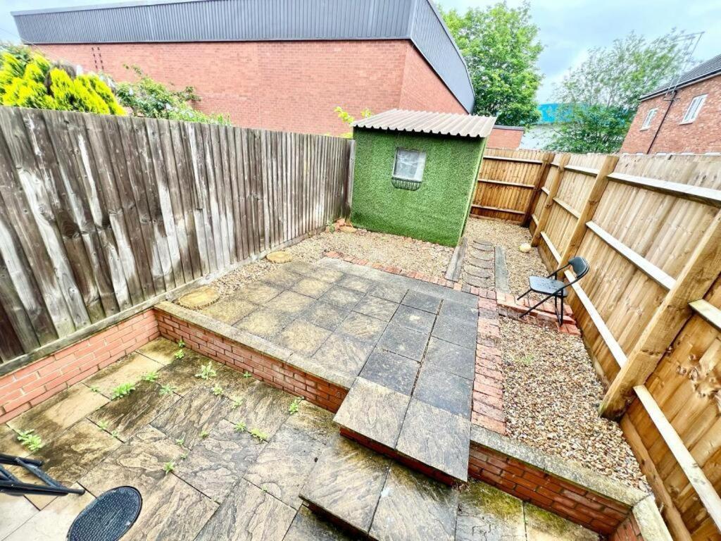 Lovely Spacious Room Near Train Station And University Dallington  Exterior photo