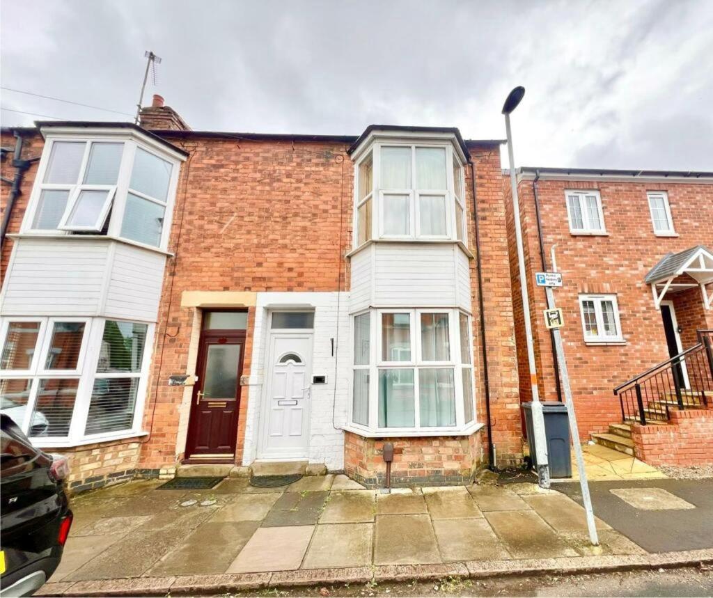 Lovely Spacious Room Near Train Station And University Dallington  Exterior photo